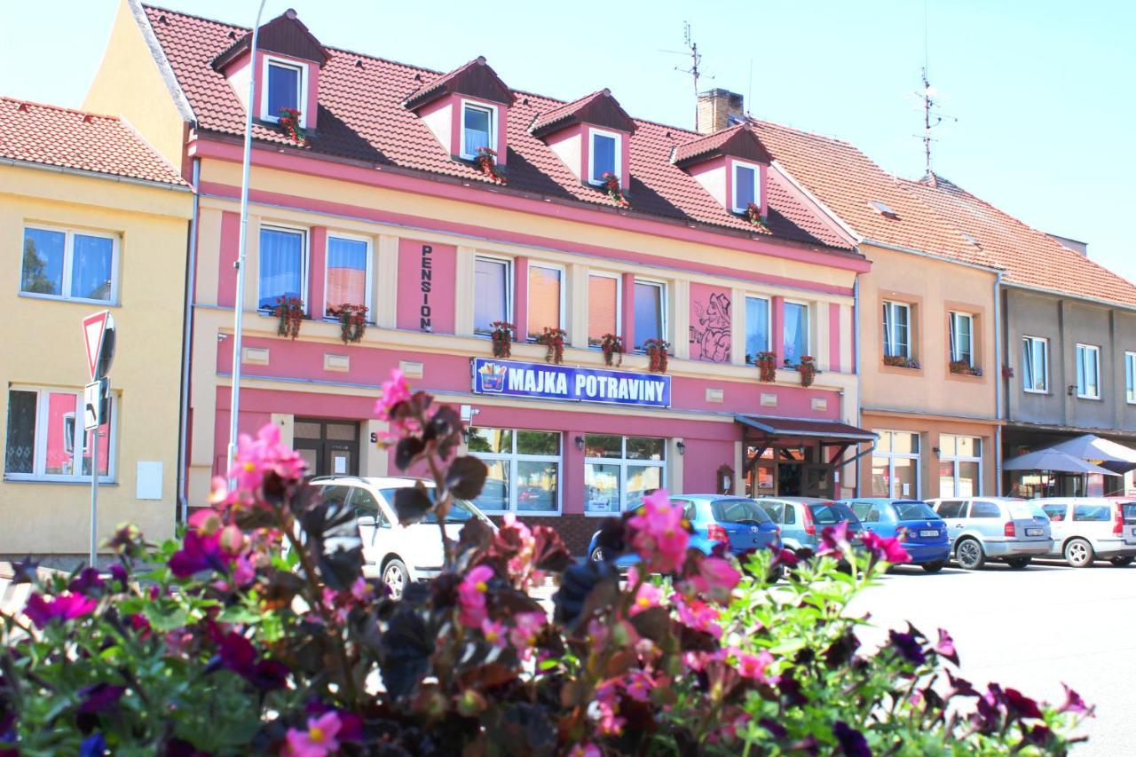 Pension Bernartice Bagian luar foto